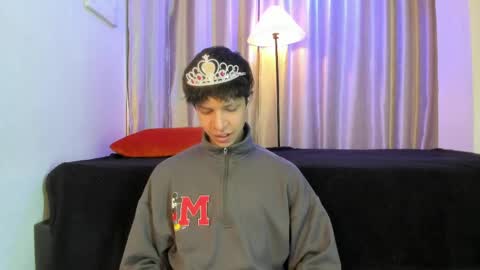 Ethan online show from May 15, 11:17 am