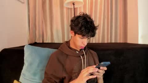 Ethan online show from May 21, 11:06 am