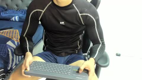 Snapshot of ethan_smitth1 chatting on January 22, 10:05 pm ethan_smitth1 online show from January 22, 10:05 pm
