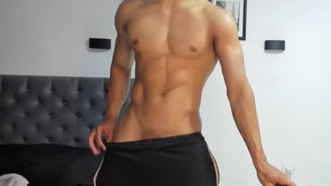 Snapshot of ethan_smitth1 chatting on February 5, 5:30 am ethan_smitth1 online show from February 5, 5:30 am