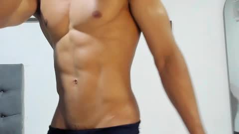 Snapshot of ethan_smitth1 chatting on February 19, 12:25 am ethan_smitth1 online show from February 19, 12:25 am