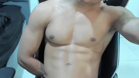Snapshot of ethan_smitth1 chatting on February 22, 5:12 am ethan_smitth1 online show from February 22, 5:12 am