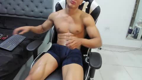 Snapshot of ethan_smitth1 chatting on February 27, 3:47 am ethan_smitth1 online show from February 27, 3:47 am