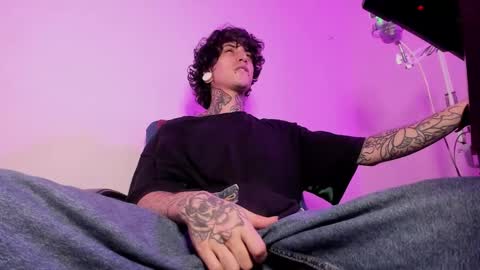 Ethan sykes online show from October 30, 1:40 am