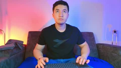 ethanconnor_ online show from February 27, 11:32 am