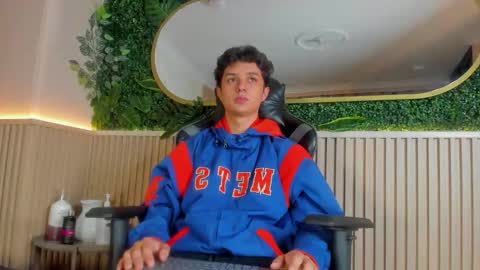 Snapshot of ethanlowell chatting on February 3, 4:21 am ethanlowell online show from February 3, 4:21 am