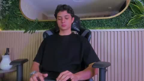 Snapshot of ethanlowell chatting on February 8, 5:55 am ethanlowell online show from February 8, 5:55 am