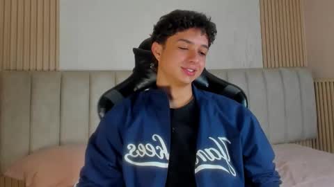 Snapshot of ethanlowell chatting on March 4, 5:13 am ethanlowell online show from March 4, 5:13 am