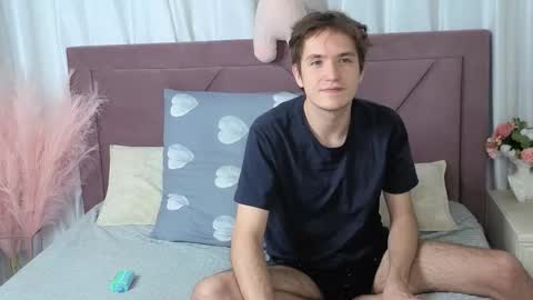 Snapshot of ethansinful chatting on October 1, 9:10 pm Ethan online show from October 1, 9:10 pm