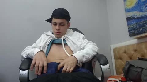 ethanx18 online show from May 14, 3:57 am