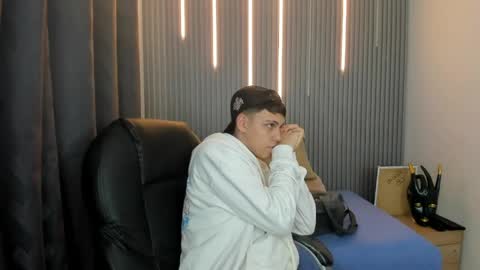 ethanx18 online show from May 25, 3:45 am