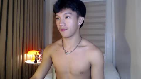 Snapshot of etherealboytoy4hire chatting on January 16, 11:25 am Rey online show from January 16, 11:25 am