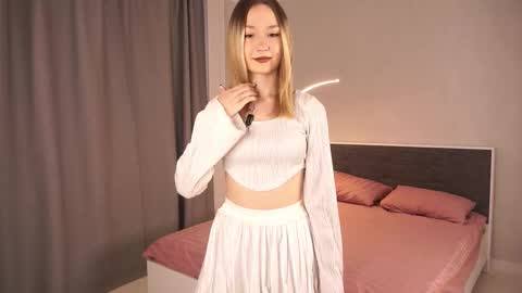 Riley online show from November 11, 5:40 am