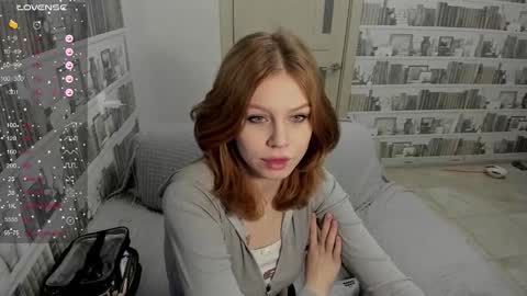 Veronica Tiia Lilith left to right online show from March 9, 3:05 pm