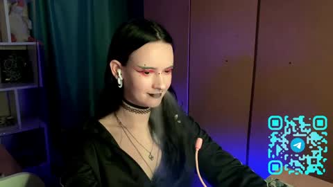 Kate online show from April 4, 1:08 pm