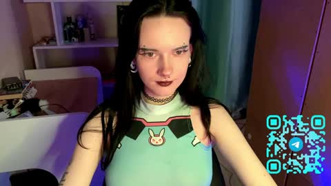 Kate online show from April 8, 11:21 am