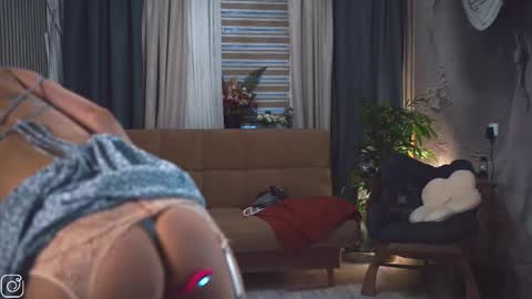 Snapshot of euphoriiiaa chatting on February 13, 2:13 pm Mira online show from February 13, 2:13 pm