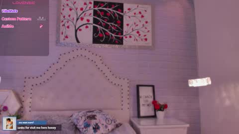 Snapshot of eureekaa chatting on October 15, 5:07 am  Eurekaa  online show from October 15, 5:07 am