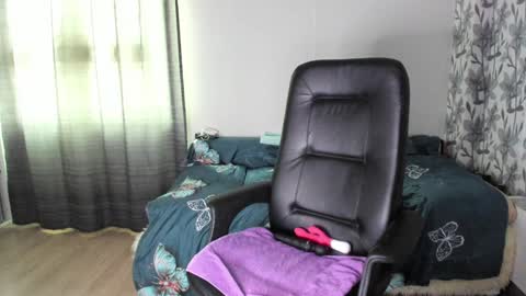 Snapshot of eva_7777 chatting on December 3, 4:25 am Eva online show from December 3, 4:25 am