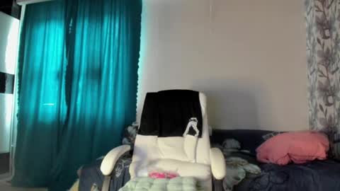 Snapshot of eva_7777 chatting on May 31, 9:38 am Eva online show from May 31, 9:38 am
