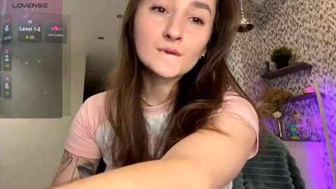 Eva  online show from October 24, 9:44 pm