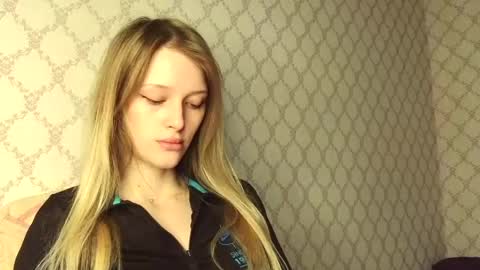 Snapshot of eva_eyre chatting on May 15, 2:24 pm Evvie online show from May 15, 2:24 pm