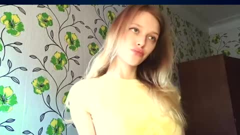 Snapshot of eva_eyre chatting on May 23, 2:32 pm Evvie online show from May 23, 2:32 pm