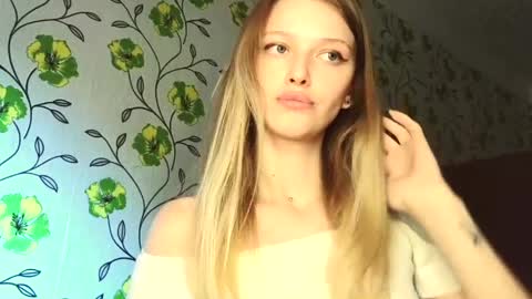 Snapshot of eva_eyre chatting on May 25, 2:23 pm Evvie online show from May 25, 2:23 pm
