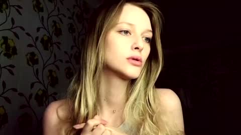 Snapshot of eva_eyre chatting on June 27, 5:56 am Evvie online show from June 27, 5:56 am
