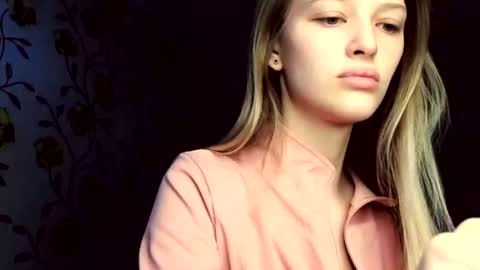 Snapshot of eva_eyre chatting on June 30, 5:19 am Evvie online show from June 30, 5:19 am