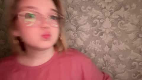 Snapshot of eva_kittenn chatting on October 2, 7:21 pm eva_kittenn online show from October 2, 7:21 pm