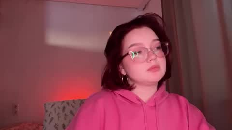 Snapshot of eva_kittenn chatting on February 5, 1:38 pm eva_kittenn online show from February 5, 1:38 pm