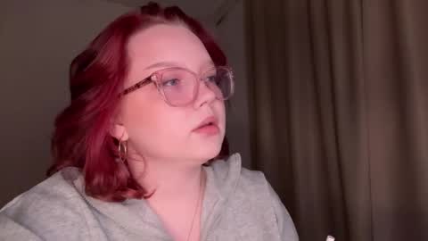 Snapshot of eva_kittenn chatting on April 19, 6:10 pm eva_kittenn online show from April 19, 6:10 pm