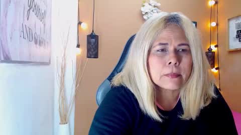 eva_love49 online show from November 27, 11:56 am