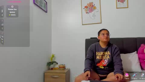 Snapshot of eva_mia_ chatting on March 18, 11:24 am Eva y Mia online show from March 18, 11:24 am
