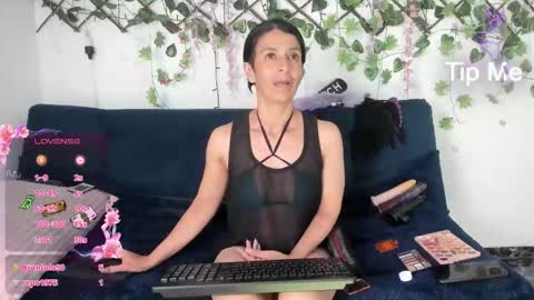 Eva  online show from January 8, 8:33 pm