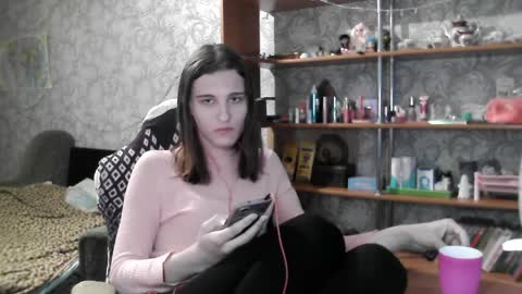 Eva The Princess online show from April 9, 3:39 pm