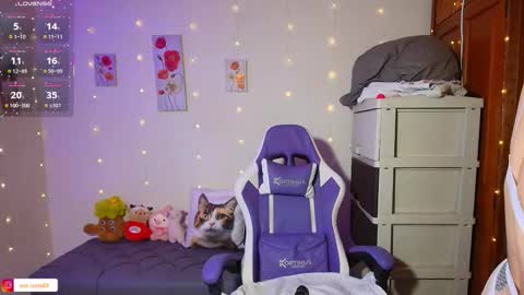 Eva  online show from January 11, 12:10 pm