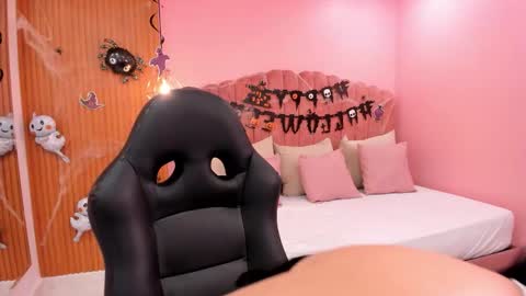 Snapshot of eva_saintt chatting on October 8, 5:21 pm eva_saintt online show from October 8, 5:21 pm