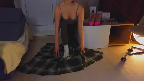 Hi there i am Eva and i wish create a nice community with you so join my Ticket Show for more pleasure online show from February 20, 2:17 pm