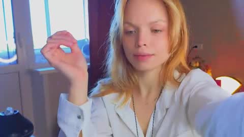 Hi there i am Eva and i wish create a nice community with you so join my Ticket Show for more pleasure online show from May 21, 9:05 am