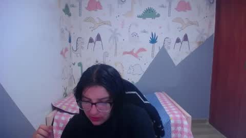 eva_smit_t online show from December 17, 2:06 am