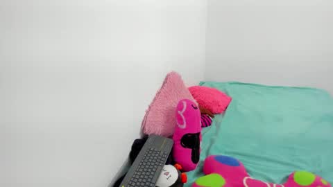 Snapshot of eva_sweet2 chatting on February 8, 12:36 am Estefania online show from February 8, 12:36 am