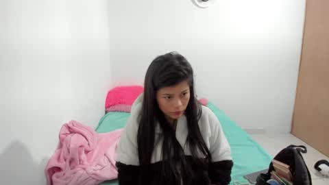 Snapshot of eva_sweet2 chatting on February 16, 1:57 am Estefania online show from February 16, 1:57 am