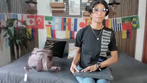 Eva online show from June 25, 12:09 pm