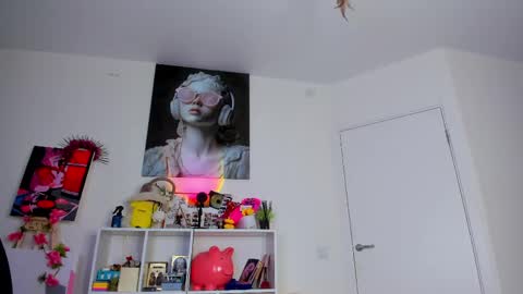 Eva online show from May 25, 12:11 pm