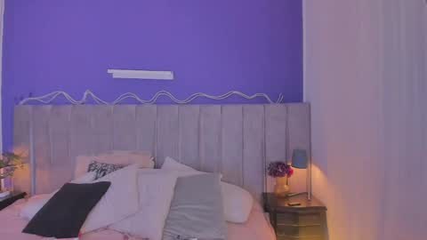 Snapshot of evaa_stevens chatting on April 25, 8:06 pm julieth online show from April 25, 8:06 pm