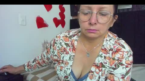 Snapshot of evaaross chatting on March 4, 9:11 pm Eva online show from March 4, 9:11 pm