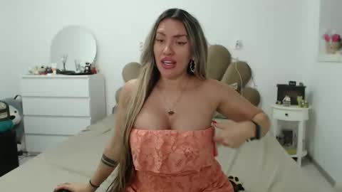 Snapshot of evabomb chatting on October 22, 8:30 pm EvaBomb online show from October 22, 8:30 pm