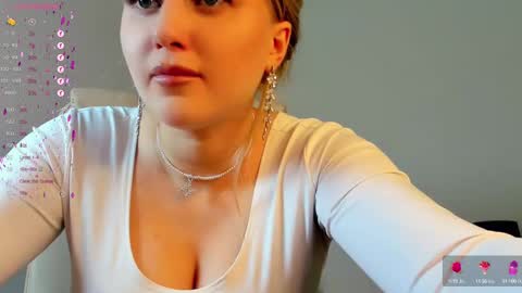 Eva  online show from February 22, 5:34 am